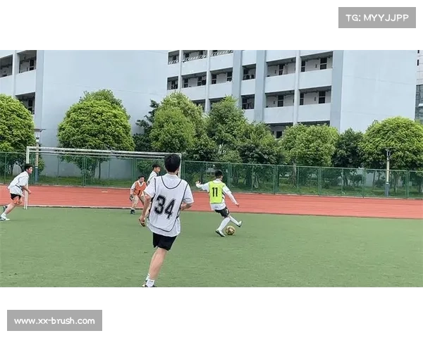 四川城市足球联赛达州队虽败犹荣 业余球员绿茵场上的拼搏与梦想 四川城市足球联赛达州队虽败犹荣 业余球员绿茵场上的拼搏与梦想